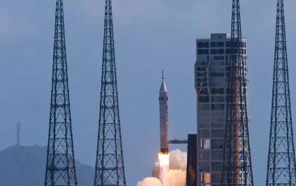 China revela el plan de su misión tripulada lunar con cohete Larga Marcha 10