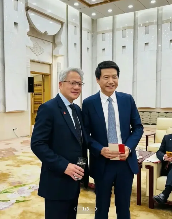 Lei Jun y Jensen Huang en cena de gala en Beijing: el origen de su amistad desde 2013 Lei Jun y Jensen Huang en cena de gala en Beijing: el origen de su amistad desde 2013