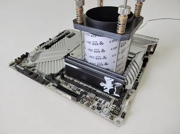 Nuevo récord mundial de overclock: CPU Intel i9-14900KF supera los 9,2 GHz